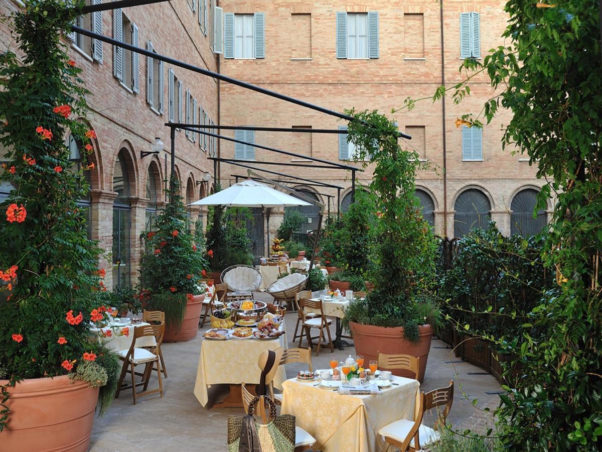 Albergo San Domenico Ουρμπίνο Εξωτερικό φωτογραφία
